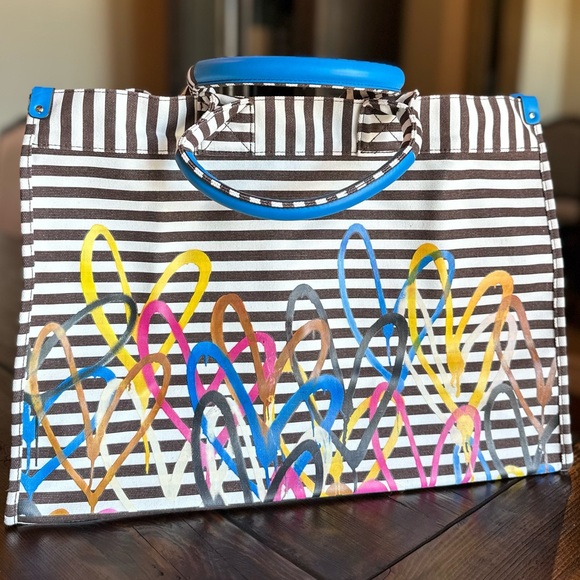 Henri Bendel James Goldcrown Collection XL Tote Bag - Picture 2 of 4